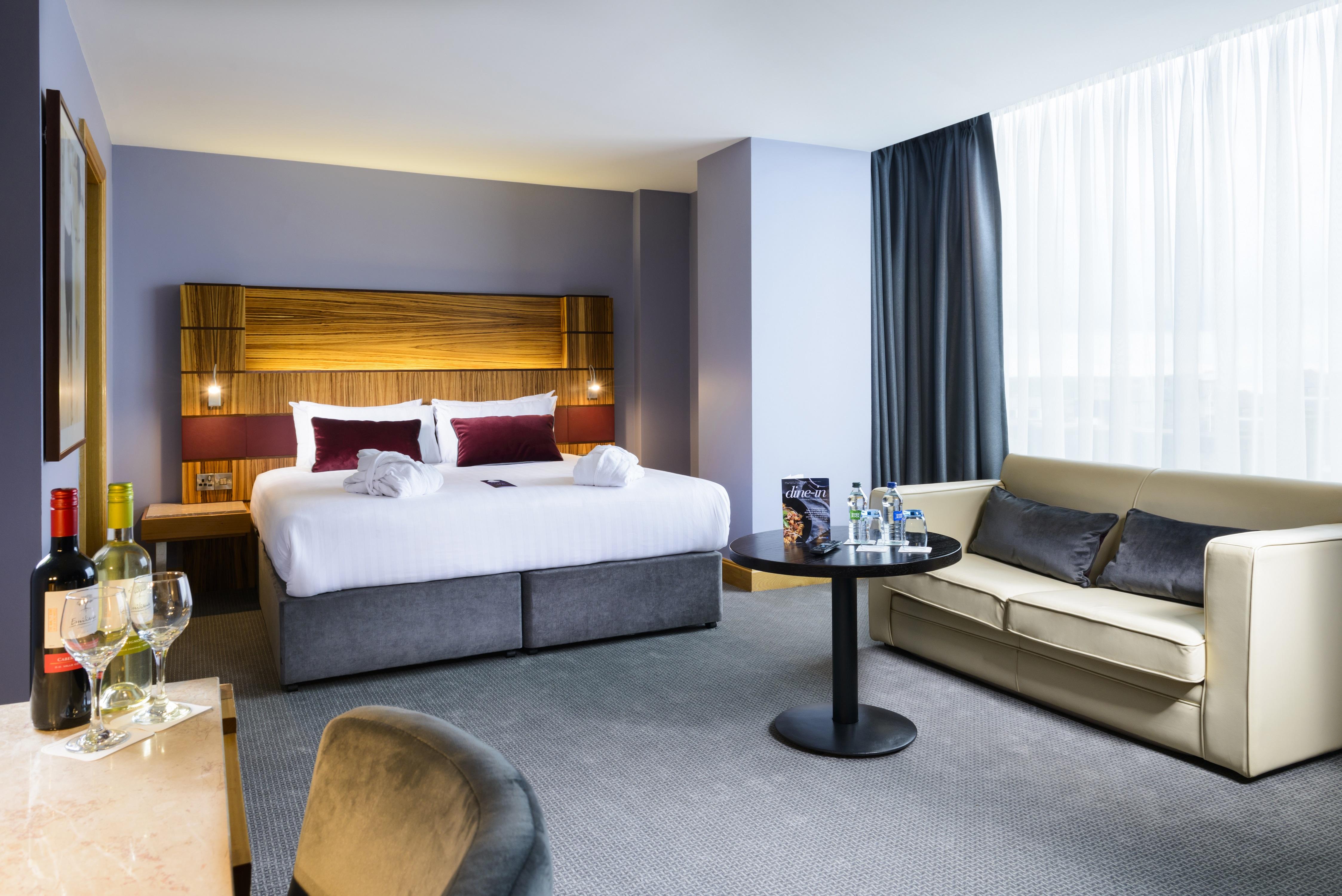 Radisson Blu Hotel, Атлон Экстерьер фото