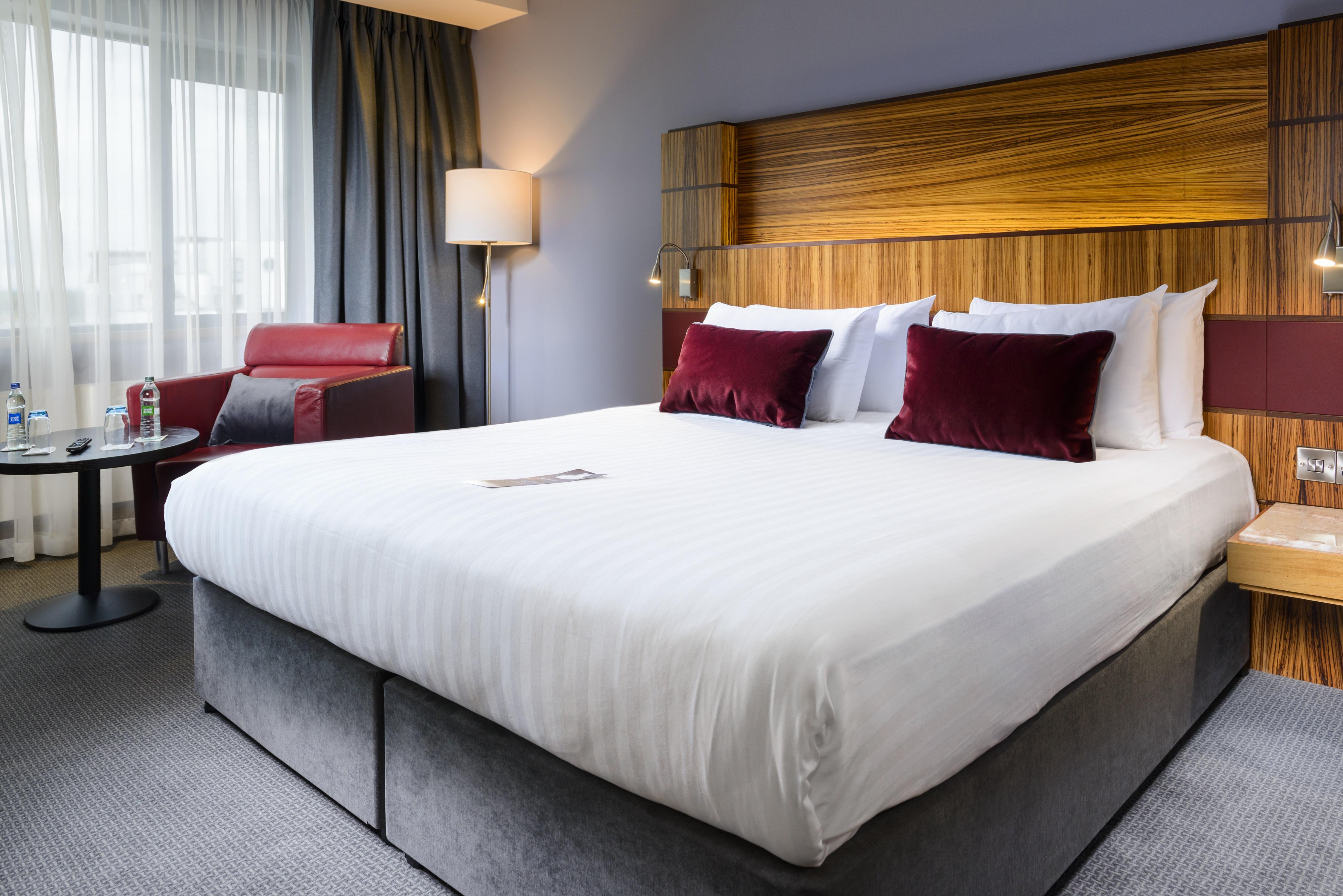 Radisson Blu Hotel, Атлон Экстерьер фото