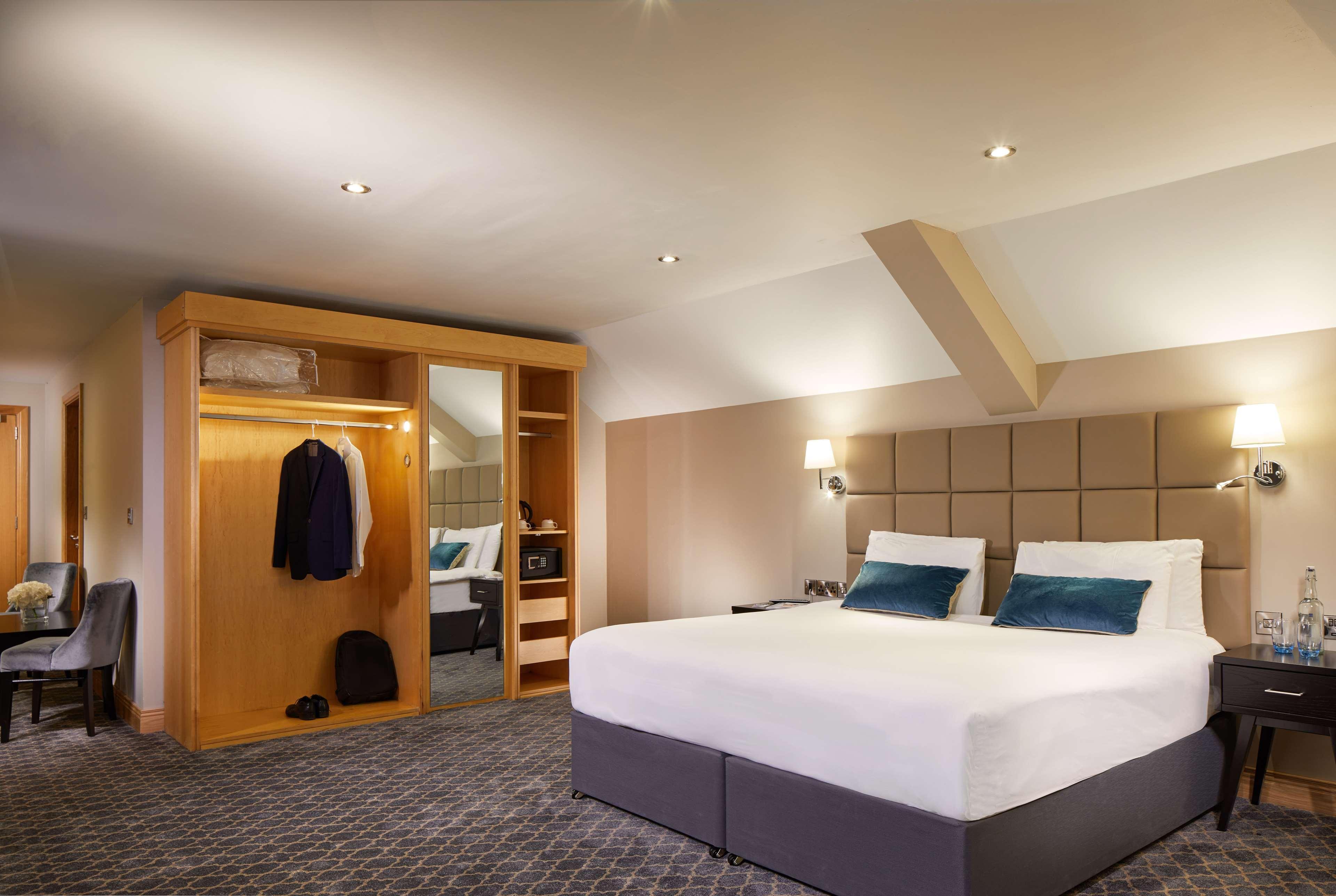 Radisson Blu Hotel, Атлон Экстерьер фото