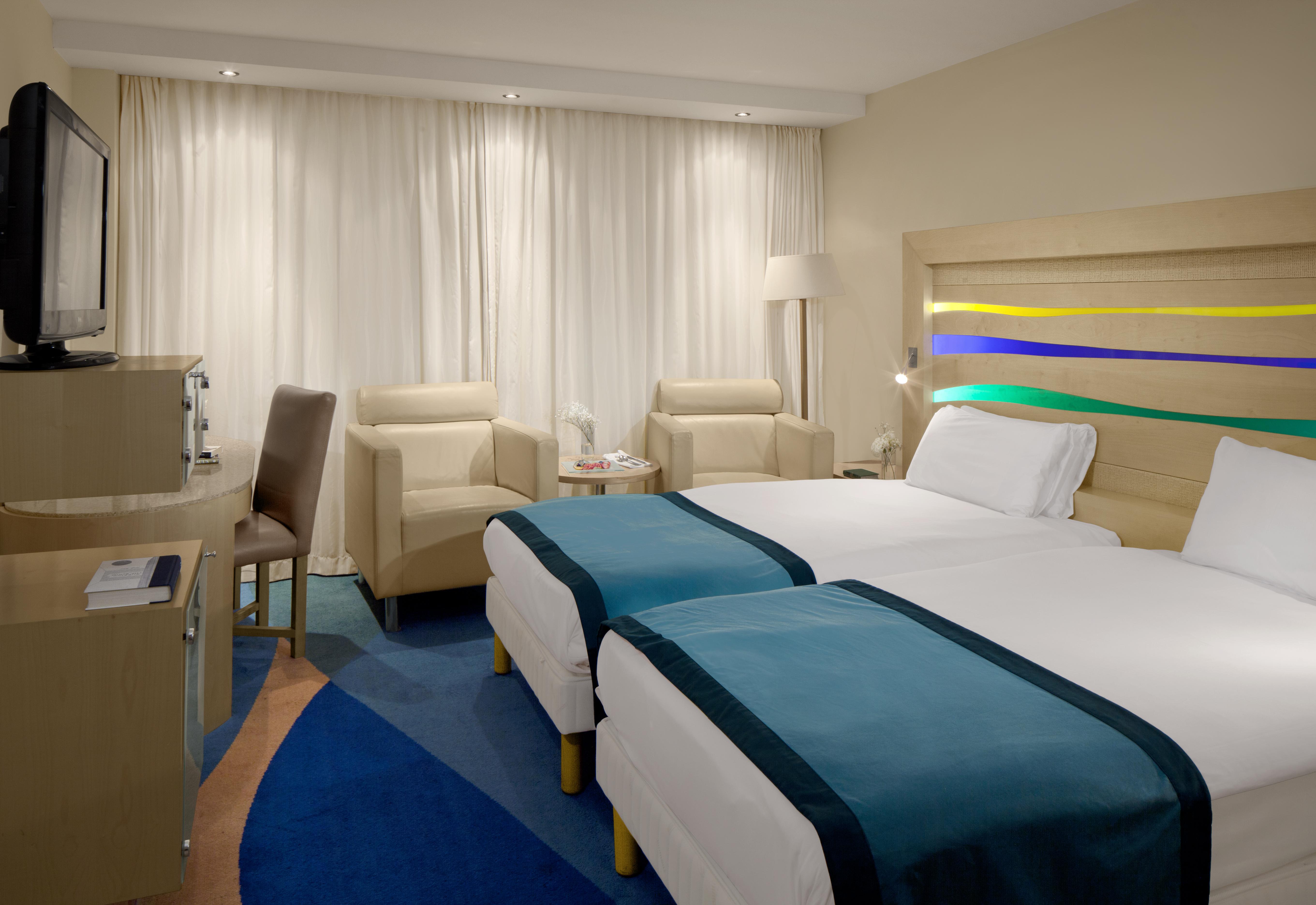 Radisson Blu Hotel, Атлон Экстерьер фото